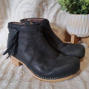 Dansko Markie Boots Women's Sz 38 Black Leather Clog Heel Ankle Booties